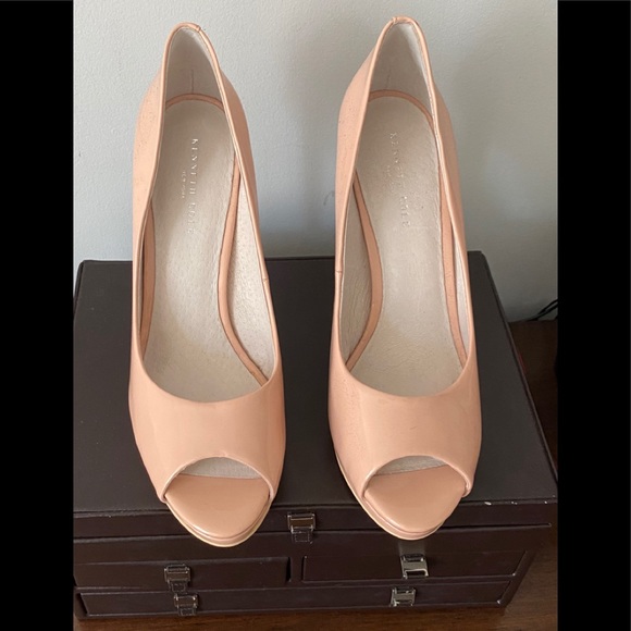 Kenneth Cole Peep Toe Pump - Picture 2 of 6